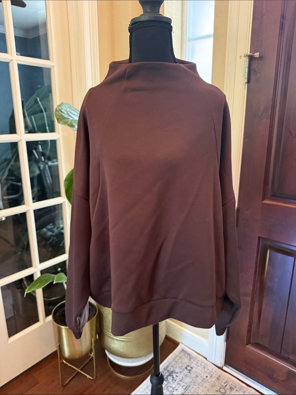 Crane Premium Pullover,  mock neck, boxy sweatshirt in brown Size XL